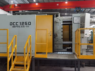 stroj za tlačno litje